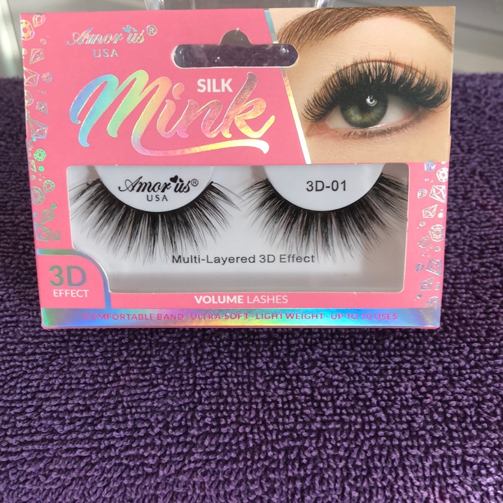 Amor Us eye lashes